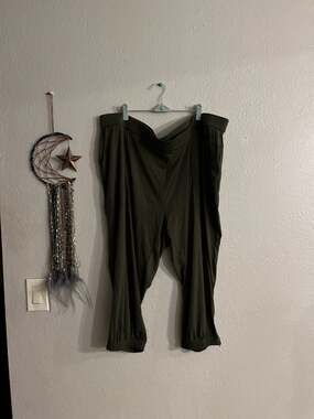 Lisa Rinna Collection Olive Green Cropped Jogger Pants Size 3XP